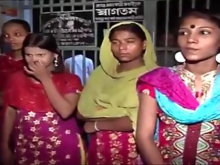 バングラデシュの売春婦とのライブインタビュー